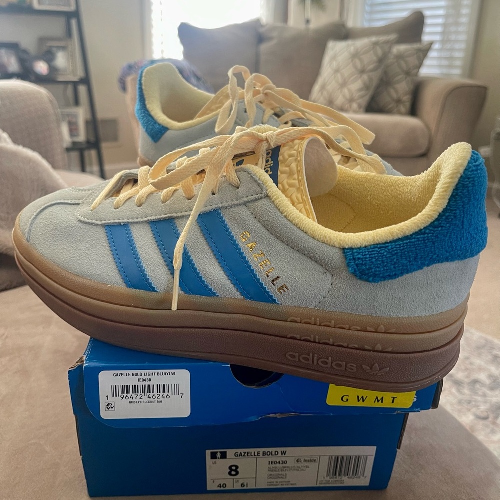 Adidas Gazelle Bold light blue/yellow Size 8 Women’s  New